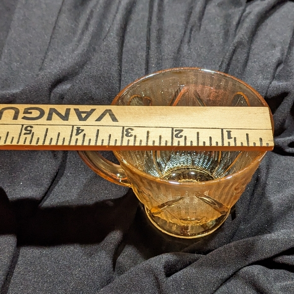 Carnival glass tea cup - Picture 5 of 5